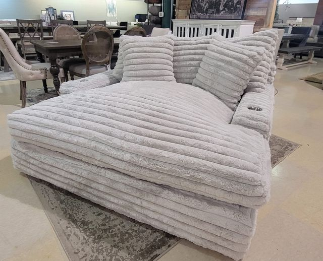 𝗟𝗶𝗺𝗶𝘁𝗲𝗱 𝗧𝗶𝗺𝗲 𝗢𝗳𝗳𝗲𝗿💖- Nestle Chaise Lounge With Dual Cupholders And Charging Ports